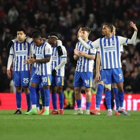 João Pedro em disputa de pênaltis pelo Brighton