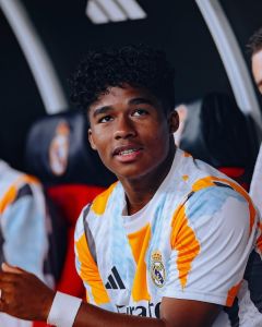 Endrick no banco em partida do Real Madrid