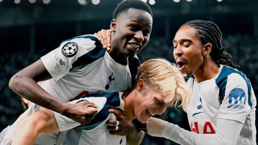 Jogadores do Tottenham em vitória na Inglaterra