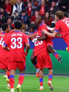 Jogadores do PSG em partida pela Champions League