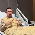 Jogador emprestado pelo Atlético passa por cirurgia, cita drama pessoal e manda recado