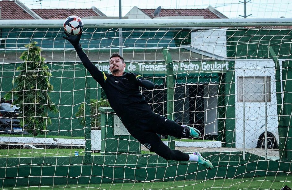 Goiás x Catalano: horário e onde assistir ao vivo pelo Campeonato Goiano