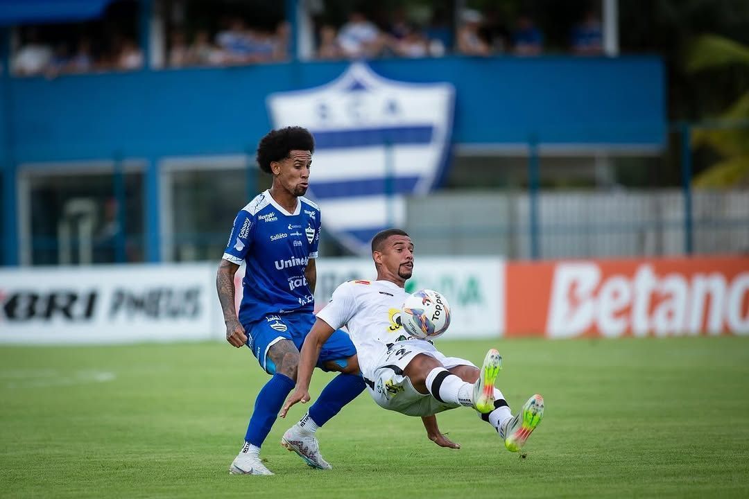 Democrata-GV vence e se aproxima da permanência no Campeonato Mineiro