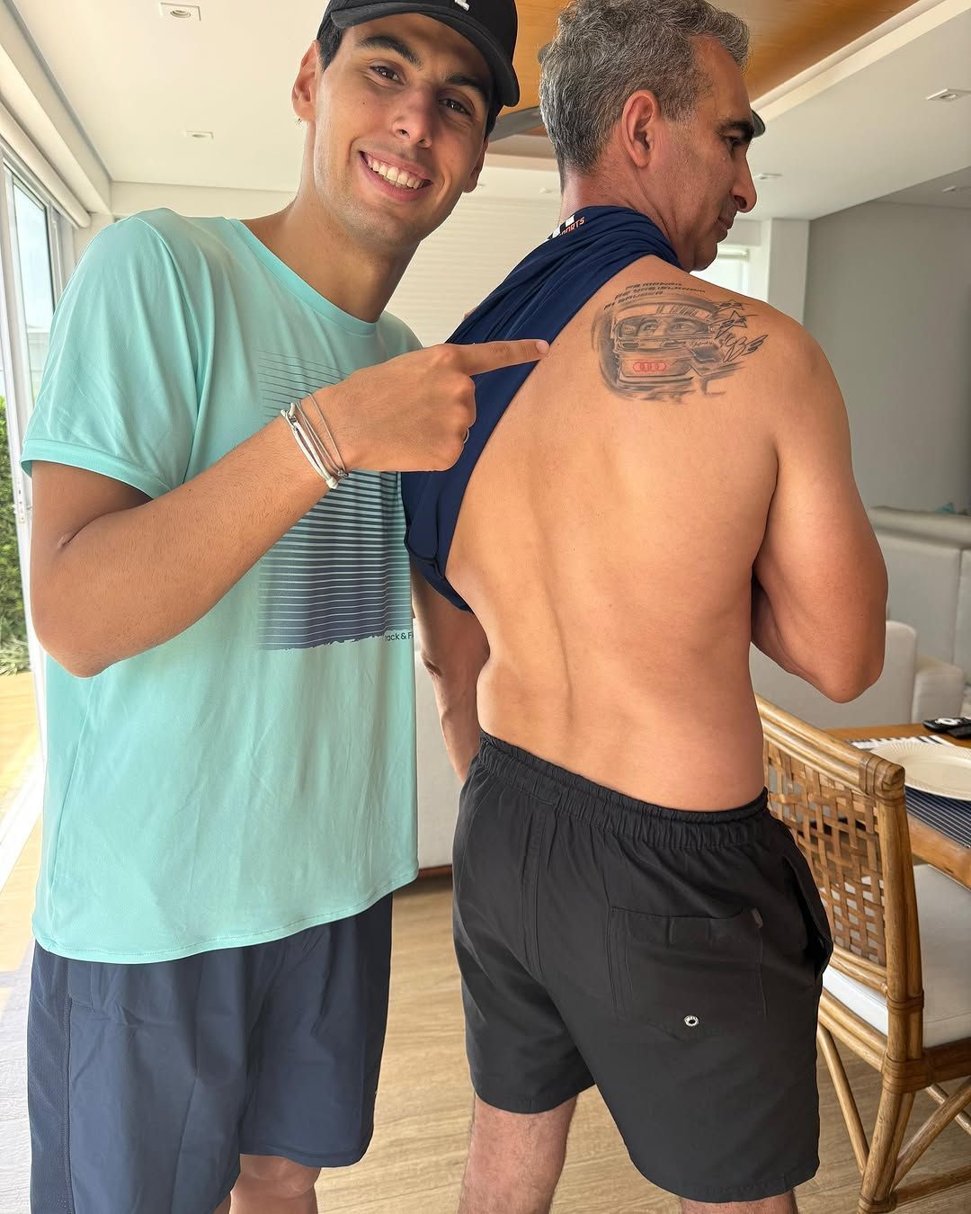 F1: Preparador físico faz tatuagem em homenagem a Gabriel Bortoleto