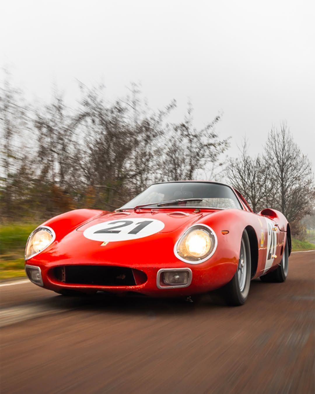Recorde: Ferrari campeã das 24h de Le Mans em 1965 é vendida por R$ 209 milhões
