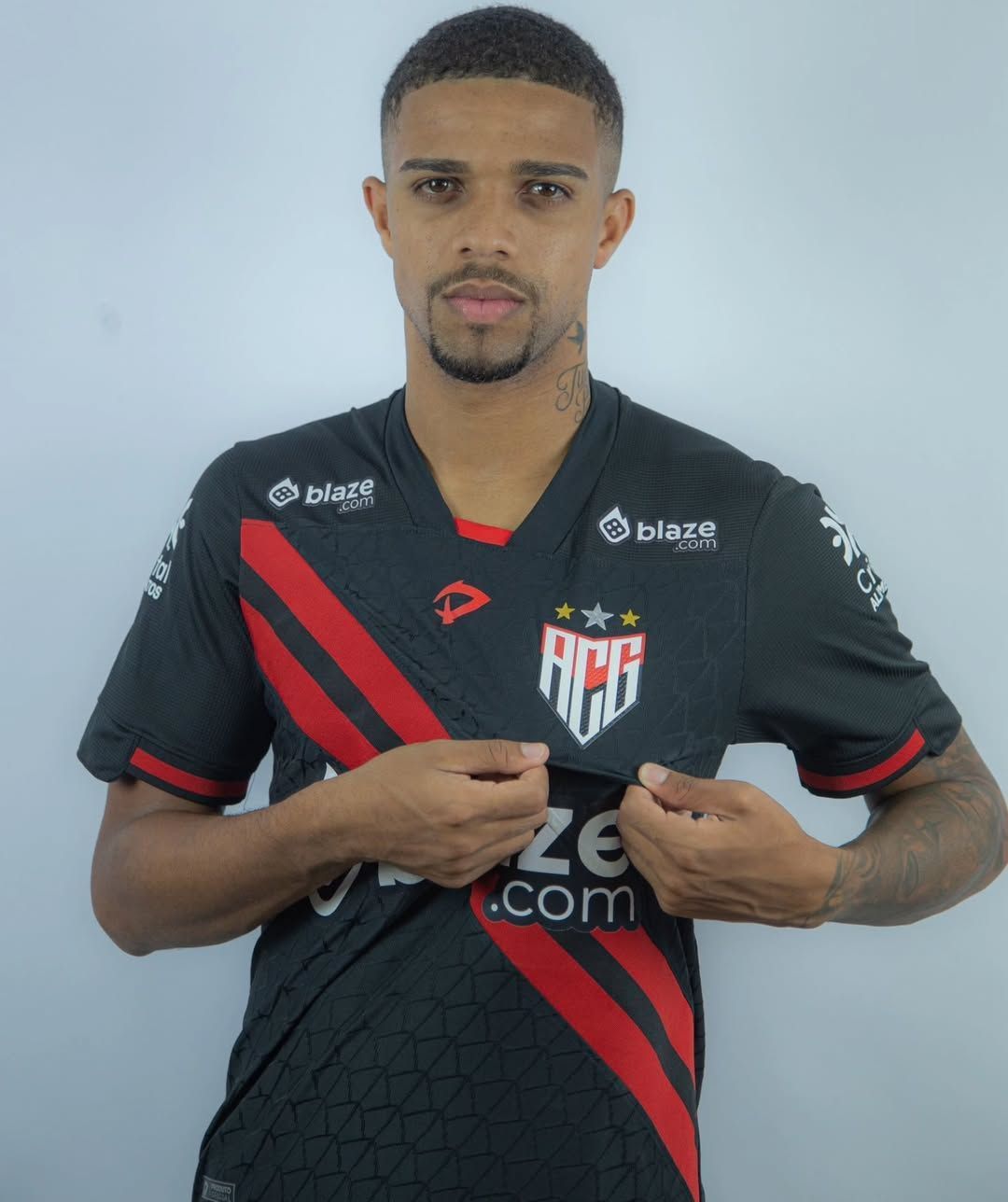 Clube da Série B anuncia a contratação de jogador do Atlético