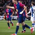 Barcelona dá show coletivo, goleia Real Sociedad e volta à liderança da La Liga