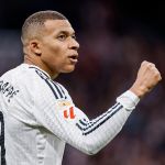 Mbappé se manifesta contra racismo sofrido por colega de equipe: 'É patético'