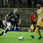 Com gols de goleiro e ex-Cruzeiro, Goiás e Brasiliense empatam pela Copa Verde