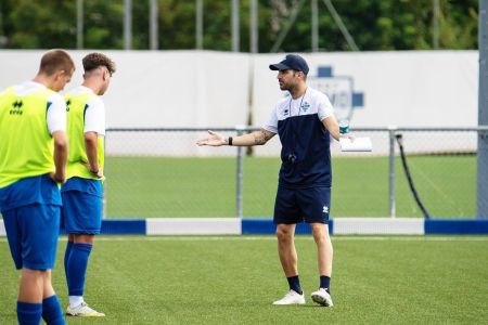 Cesc Fàbregas em treinamento pelo Como-ITA