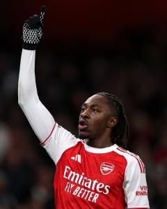 Eze marcou três vezes diante do Tottenham no Emirates Stadium