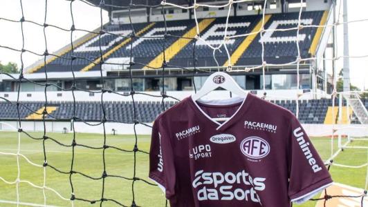 Uniforme da Ferroviária