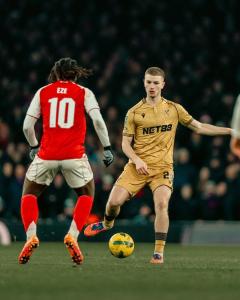 Jogadores de Arsenal e Crystal Palace