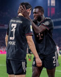 Jogadores do Bayern de Munique em partida na Alemanha