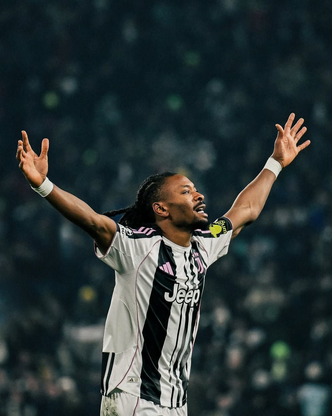 Juventus vence Benfica e entra na briga por vaga direta às oitavas da Champions