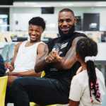 Lakers querem draftar filho de LeBron James para conseguir renovação; entenda