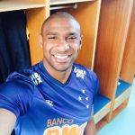 Ex-zagueiro do Cruzeiro acerta com clube da Série B para 2024