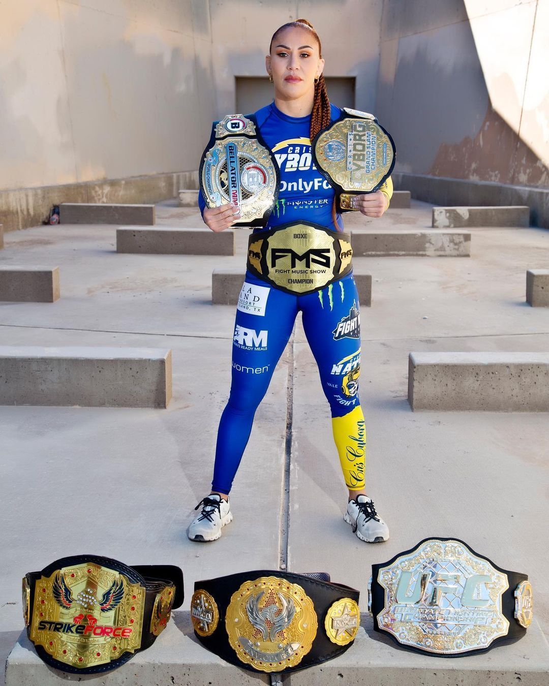 Cris Cyborg anuncia retorno e tem luta marcada em abril; confira