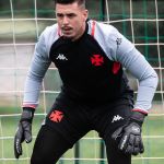 Inter tenta 'atravessar' América em contratação de goleiro Ivan, do Corinthians