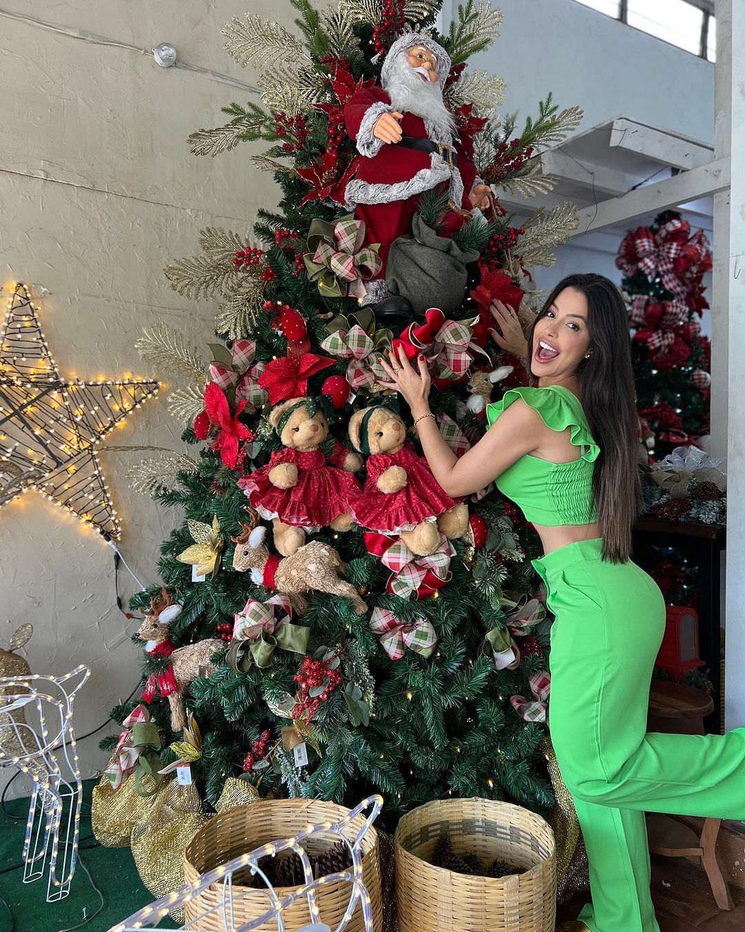 Tadeu Schmidt, Amanda Meirelles, Fred e outros ex-BBBs brilham nas comemorações de Natal