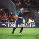 Jogador sofre fratura grave em derrota do Genoa no Campeonato Italiano; veja