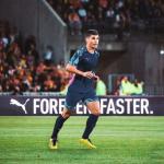 Jogador sofre fratura grave em derrota do Genoa no Campeonato Italiano; veja