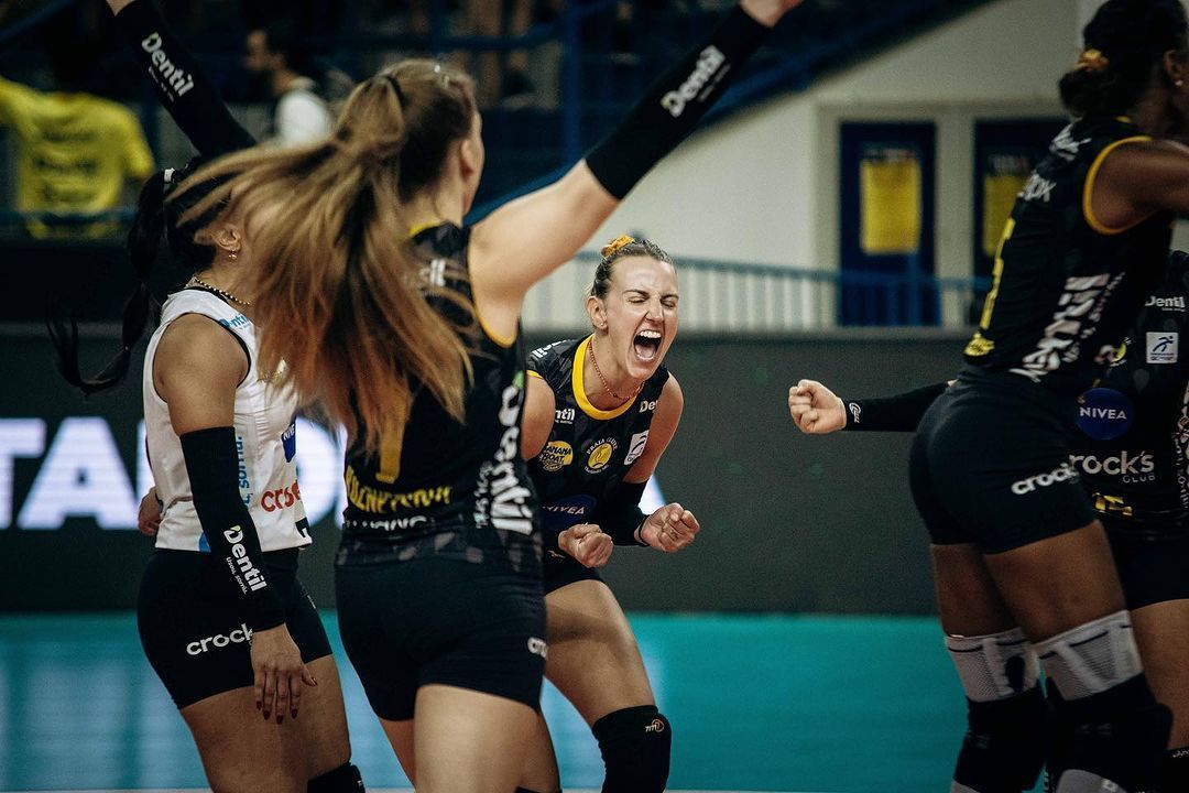 Sul-Americano Feminino de Vôlei: Praia atropela time peruano e avança em 1°