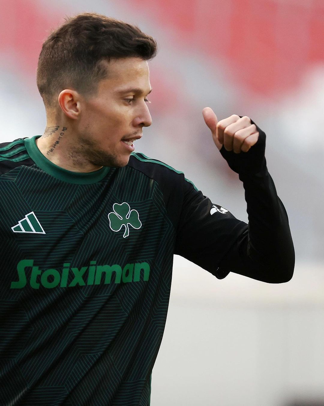 Reforço do Atlético, Bernard dá duas assistências e decide jogo para o Panathinaikos