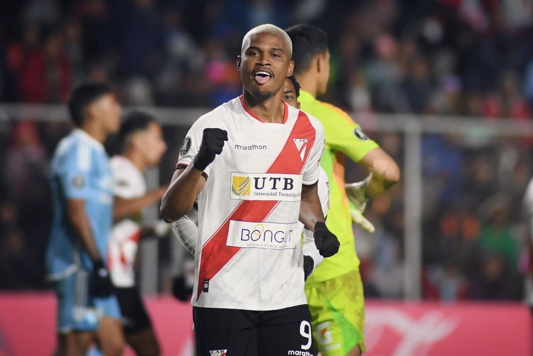 Always Ready faz 6 a 1 no Sporting Cristal e encaminha vaga na Libertadores