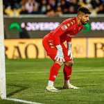 Goleiro que disputou Série A é agredido após invasão de campo em Portugal