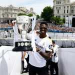 Torcida do Real Madrid exalta Vini Jr e 'clama' por Bola de Ouro; veja vídeo