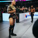 Astro do cinema, The Rock inicia treinos para interpretar ex-campeão do UFC