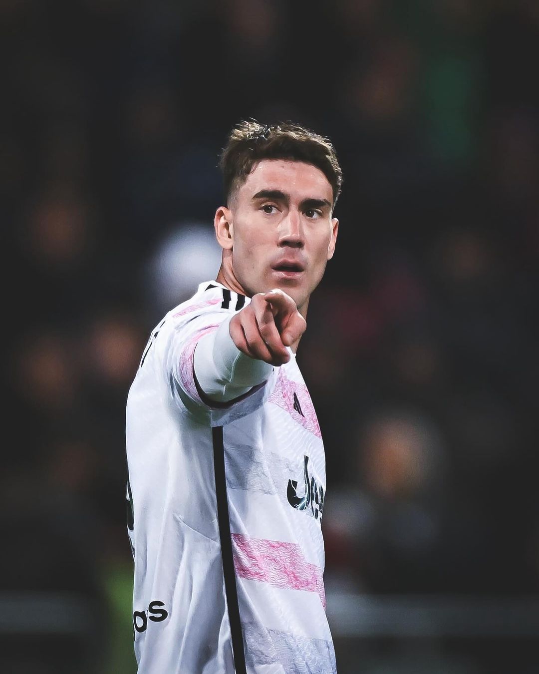 Juventus arranca empate com Cagliari e se afasta do vice-líder do Italiano