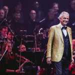 Tenor italiano Andrea Bocelli chama Mineirão de 'Estádio do Cruzeiro'