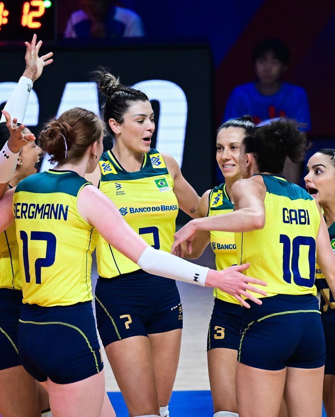 Com brilho das novatas, Brasil roda elenco e vence a Tailândia na Liga das Nações