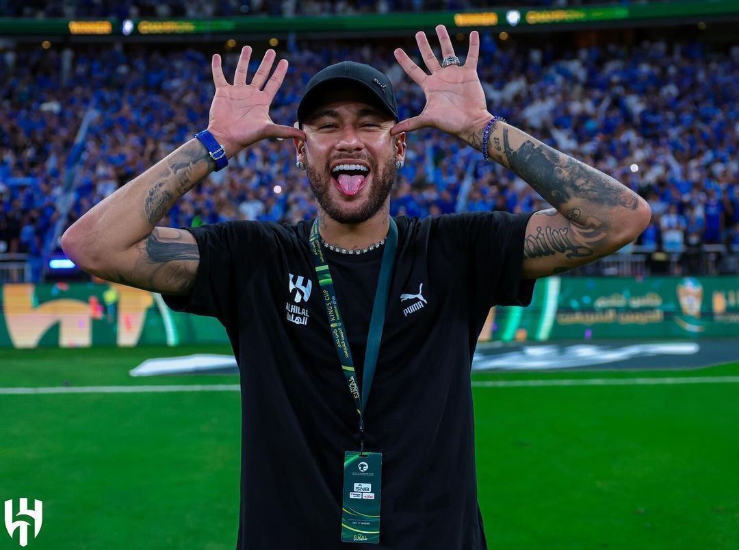 Neymar reage ao título do Real Madrid e crava melhores do mundo: 'Craques'