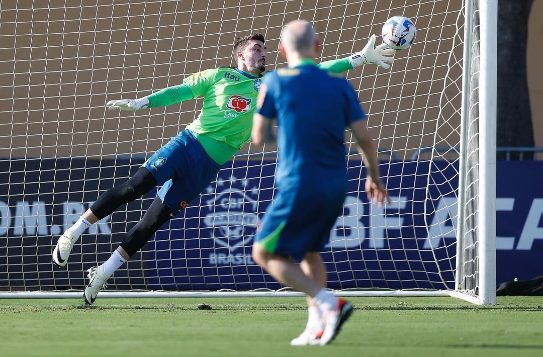 Ex-Atlético, goleiro Rafael elege ídolo do clube como maior referência