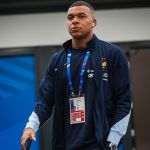 Ex-PSG rasga o verbo sobre saída de Mbappé: 'Nos traiu'