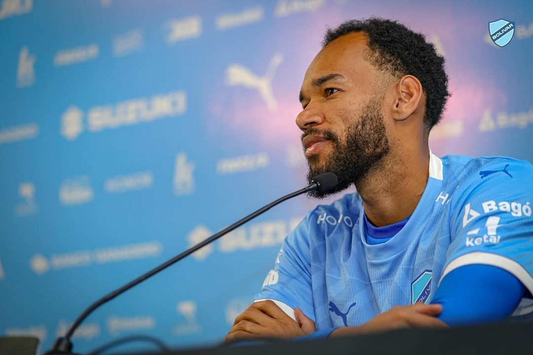 Ex-América deixa futebol português e assina com clube das oitavas da Libertadores