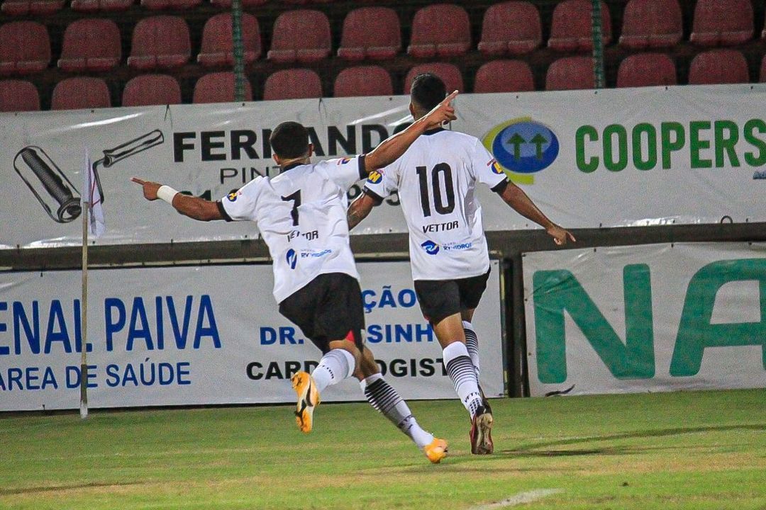 Ex-Atlético marca, mas Democrata-SL perde confronto direto para o Serra na Série D