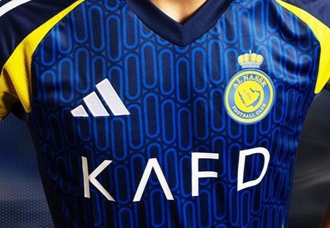 CR7 estrela vídeo de lançamento de novo uniforme do Al-Nassr; assista