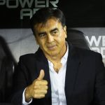 Após frustração com Caixinha, Grêmio mira contratação de técnico campeão argentino