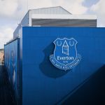Grupo de investidores americanos conclui compra de clube da Premier League