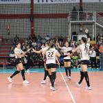Osasco vence Mackenzie fora de casa e encosta na liderança da Superliga Feminina