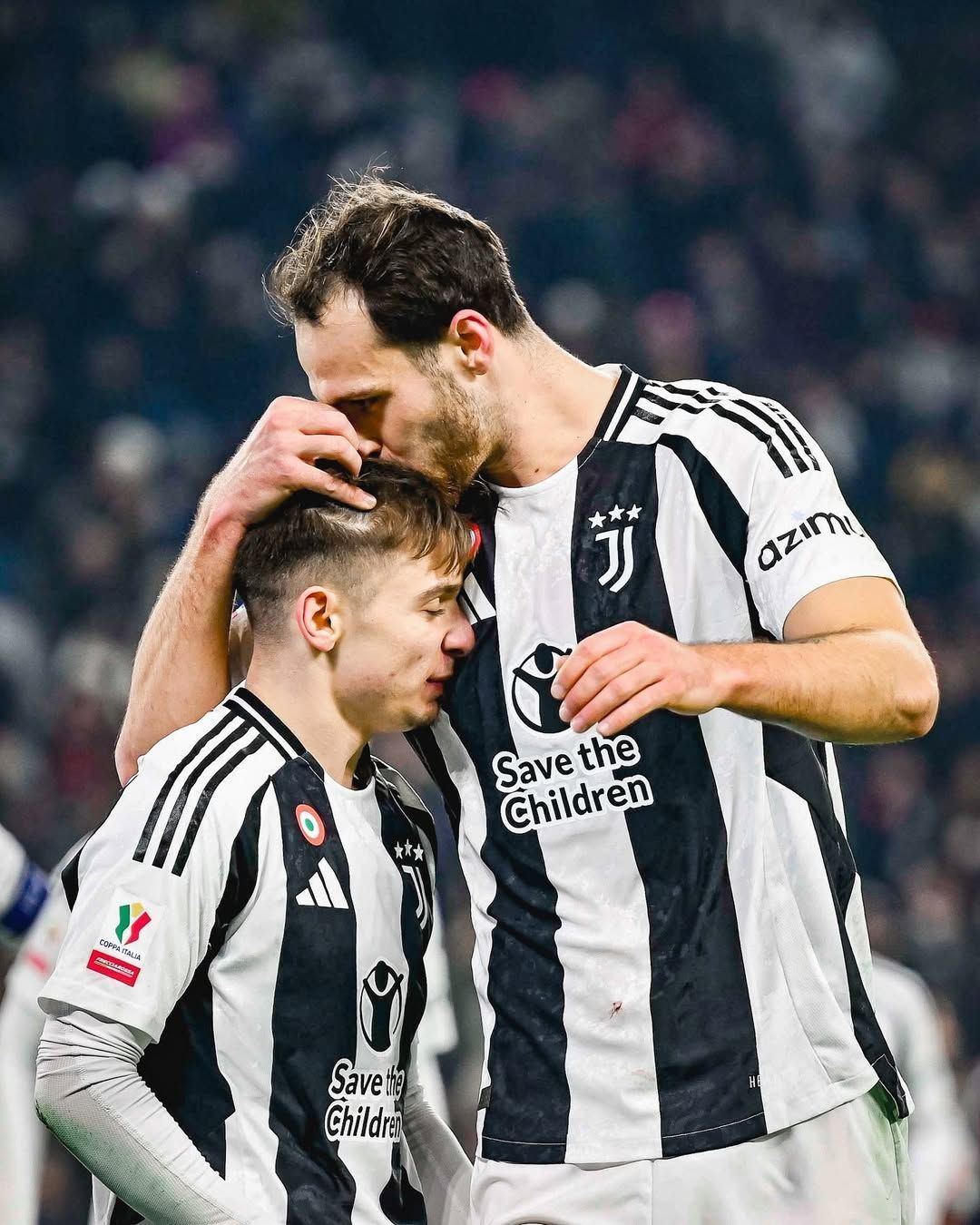 Juventus goleia Cagliari e avança às quartas de final da Copa da Itália