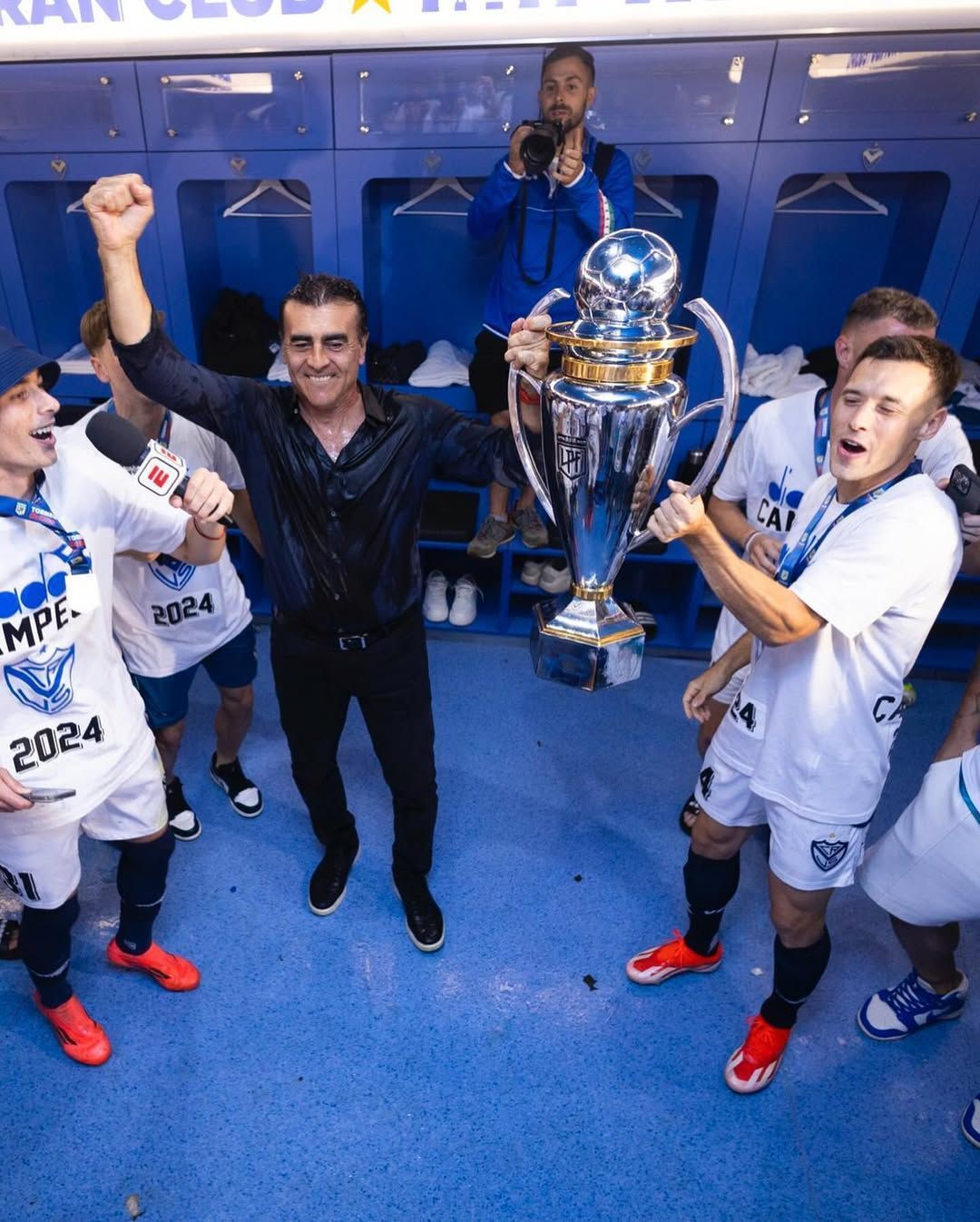 Novo treinador do Grêmio conquistou títulos nacionais em quatro países diferentes