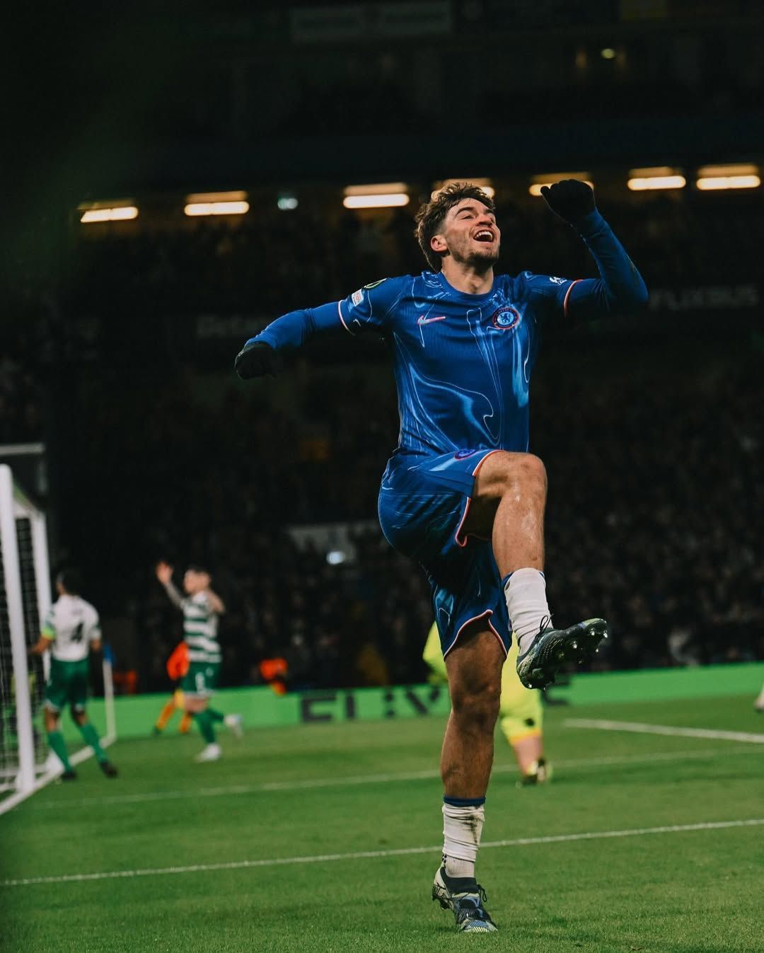 Chelsea vence Shamrock Rovers, mantém 100% e avança em primeiro na Liga Europa