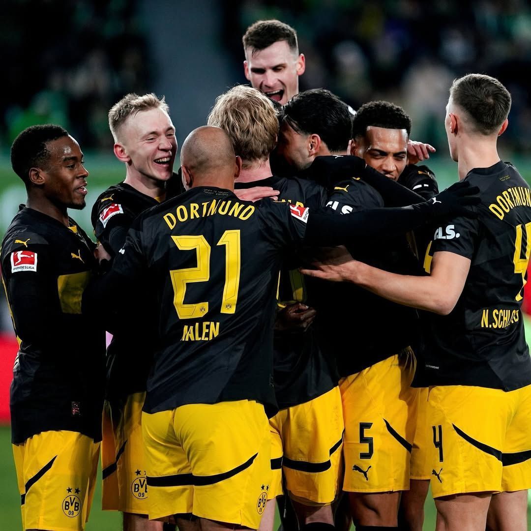 Borussia Dortmund marca três gols em cinco minutos e vence Wolfsburg pelo Alemão