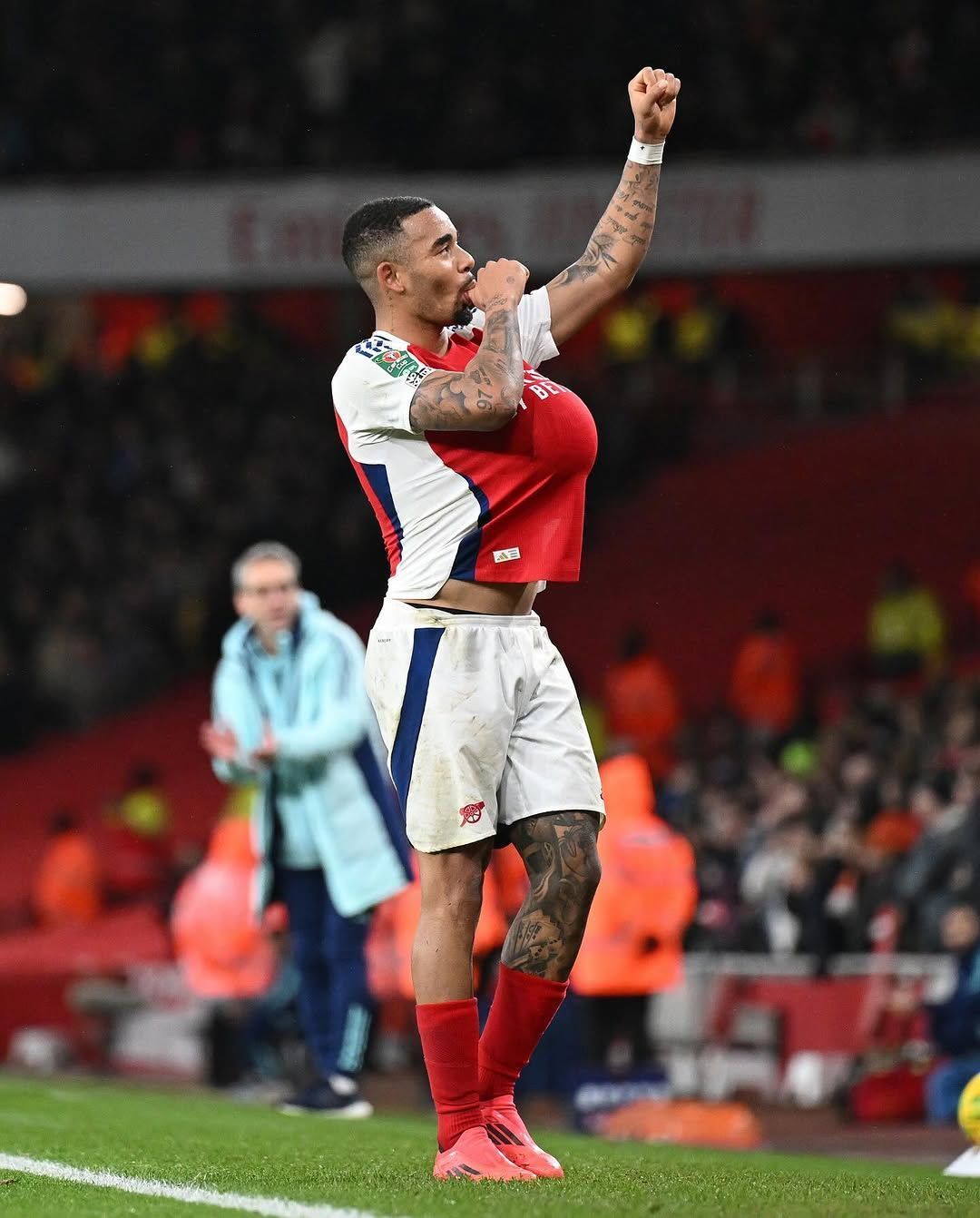 Gabriel Jesus faz três, Arsenal vence Crystal Palace e avança à semi da Copa da Liga