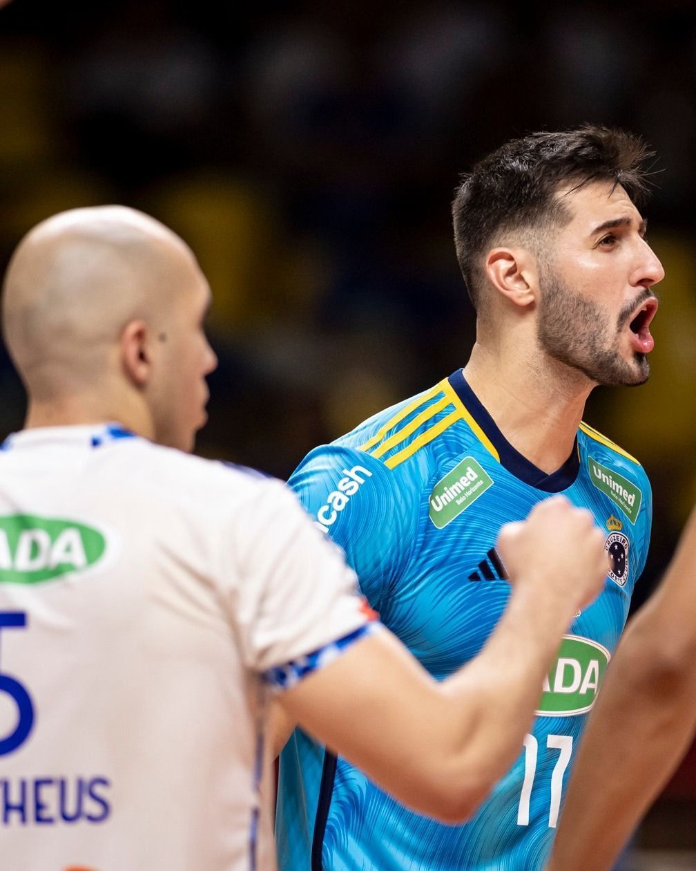 Sada Cruzeiro vence Blumenau de virada e se isola na liderança da Superliga